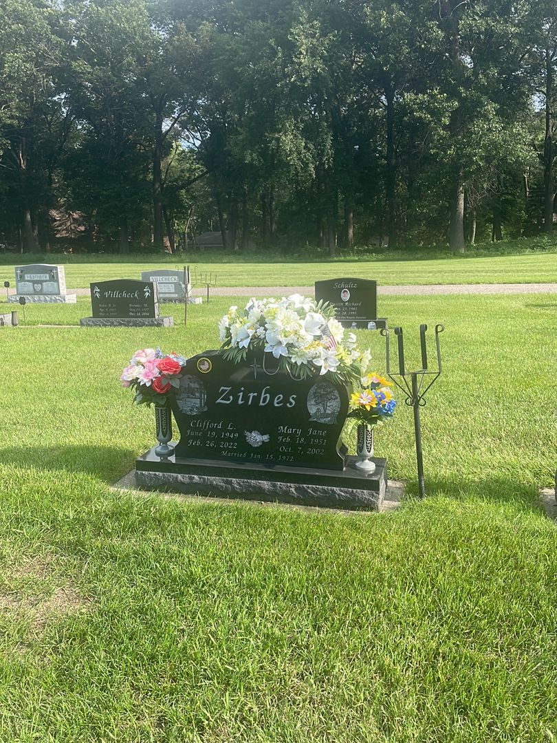 Clifford Leo Zirbes's grave. Photo 1
