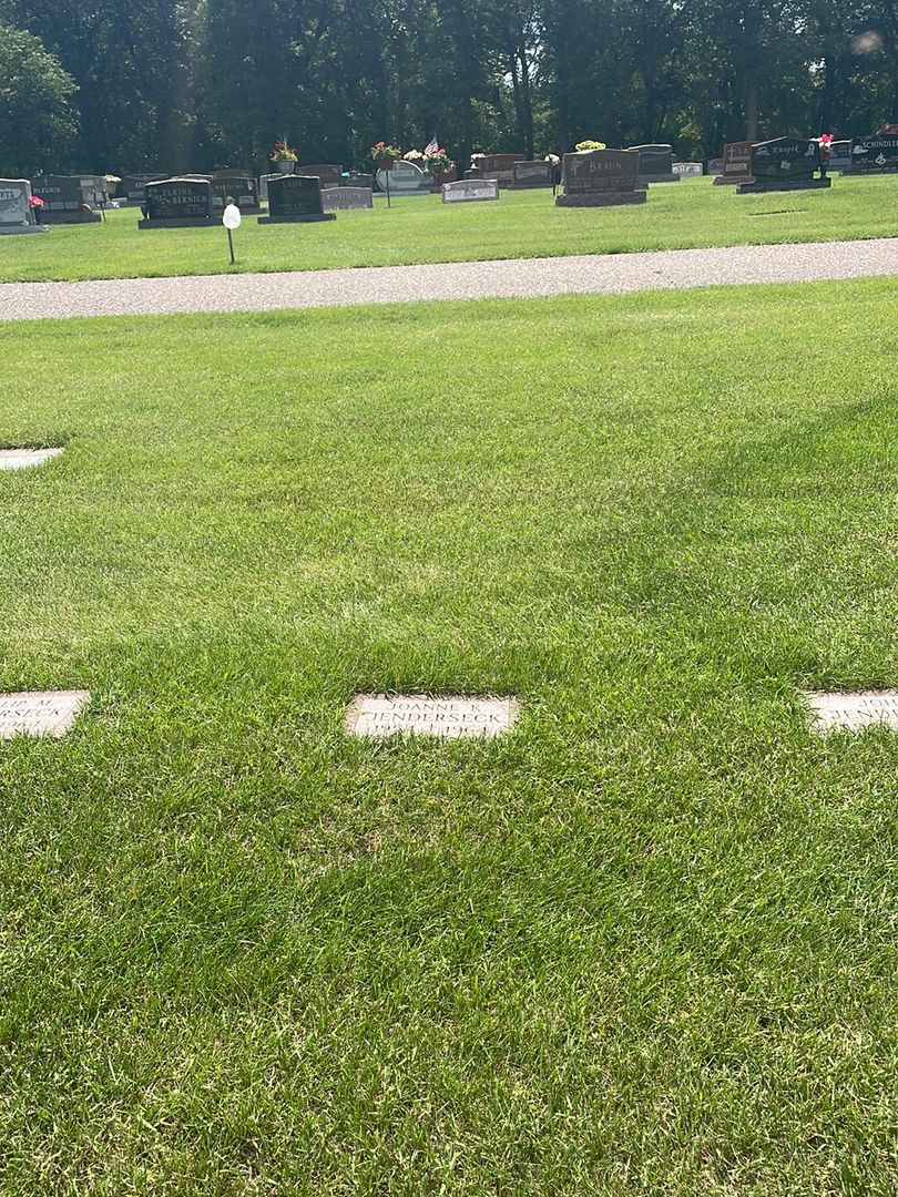 Joanne Kay Jenderseck's grave. Photo 1