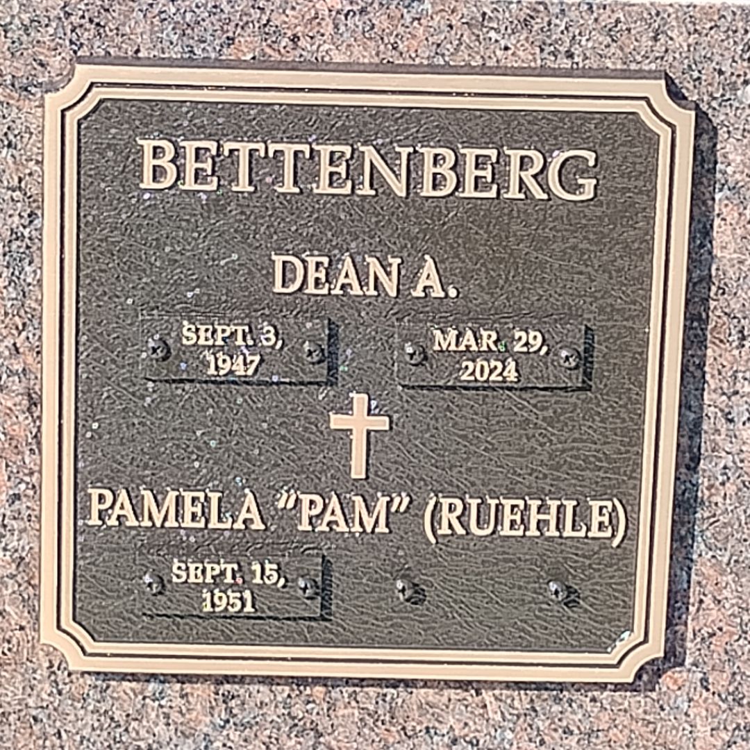 Dean A. Bettenberg's grave