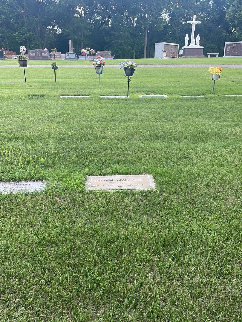 Leonard Peter Kalla's grave. Photo 1