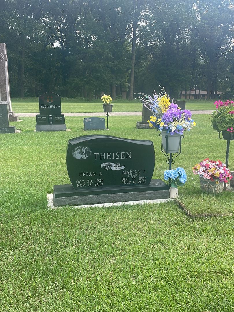 Urban J. Theisen's grave. Photo 1