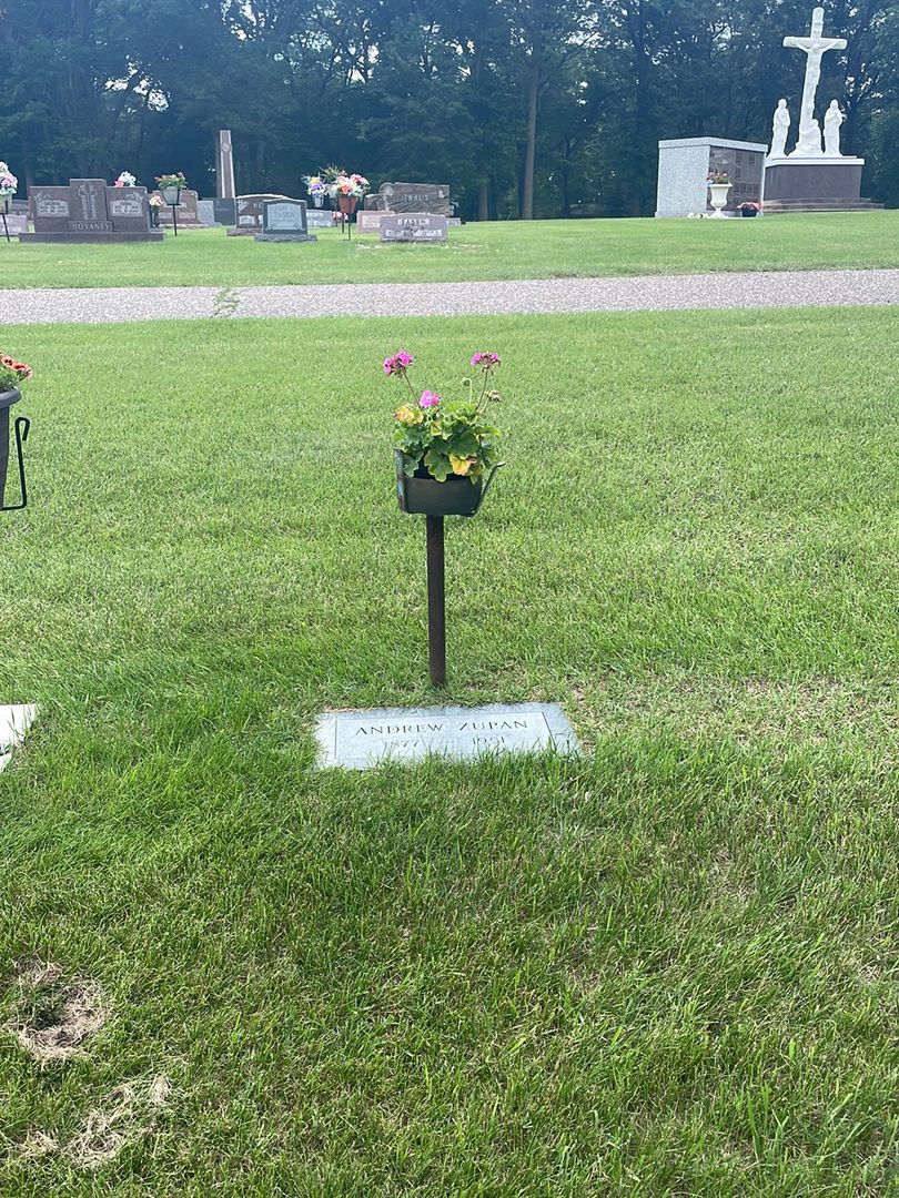 Andrew Zupan's grave. Photo 1