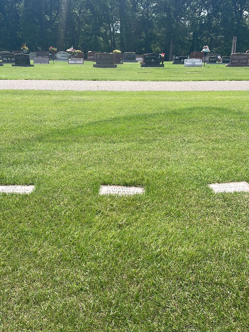Catherine C. Jenderseck's grave. Photo 1