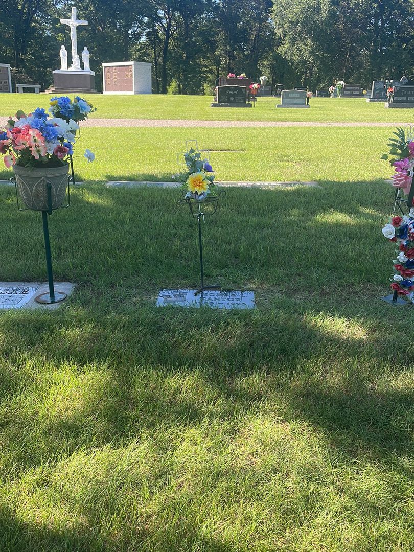 Thomas L. Kantor's grave. Photo 1