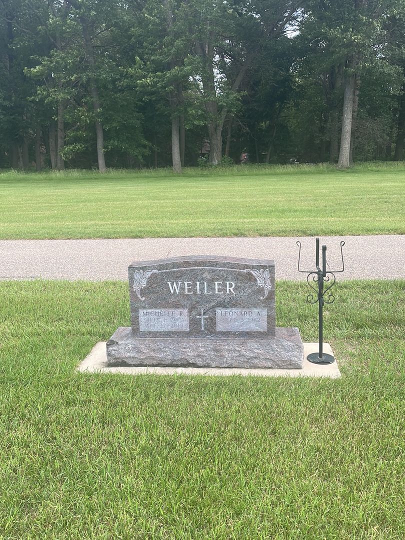 Michelle R. Weiler's grave. Photo 1