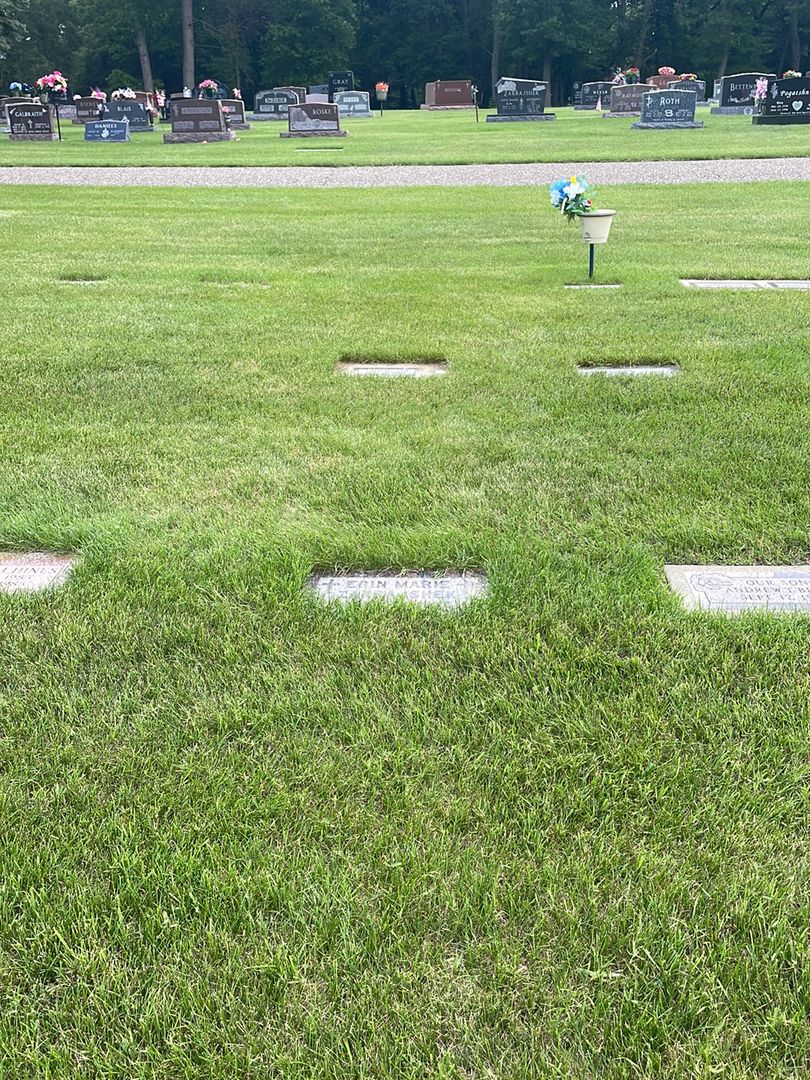 Erin Marie Zakrajshek's grave. Photo 1
