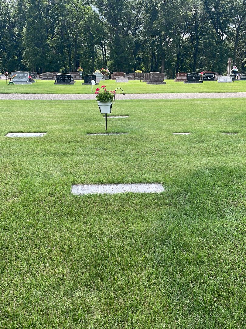 Joseph J. Schanus's grave. Photo 1