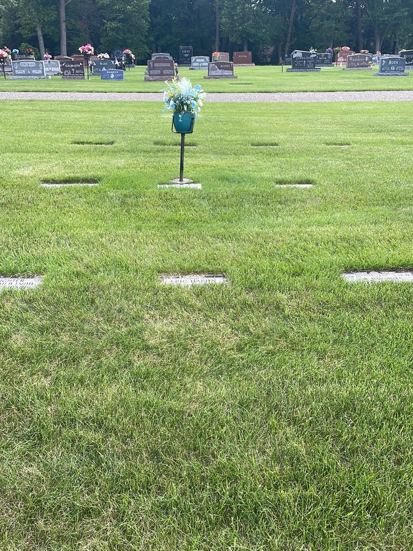 Eric Haehn's grave. Photo 1