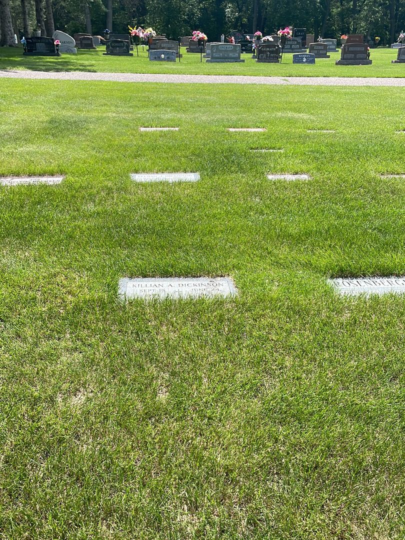 Killian Arthur Dickinson's grave. Photo 1