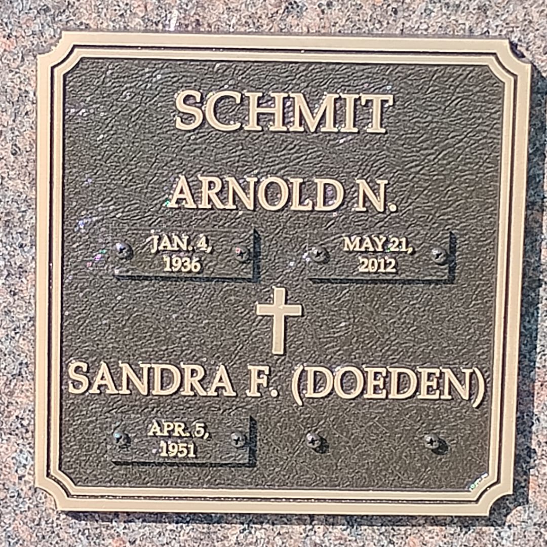 Arnold N. Schmit's grave