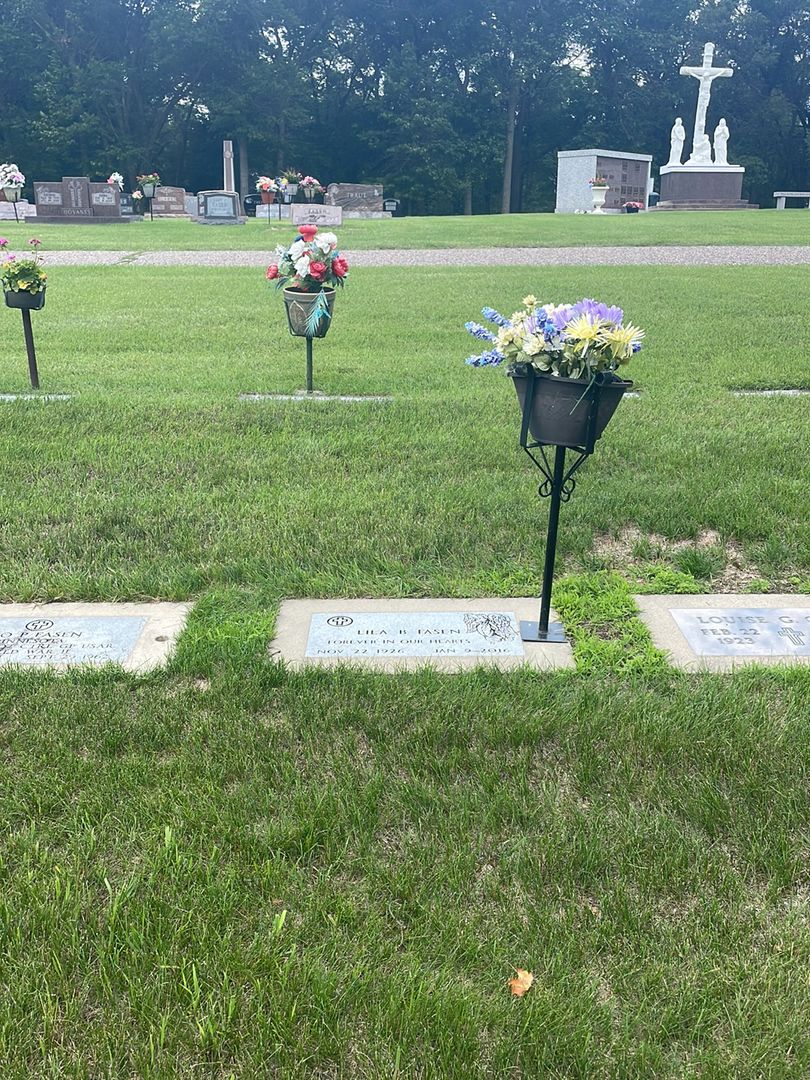 Lila B. Fasen's grave. Photo 1