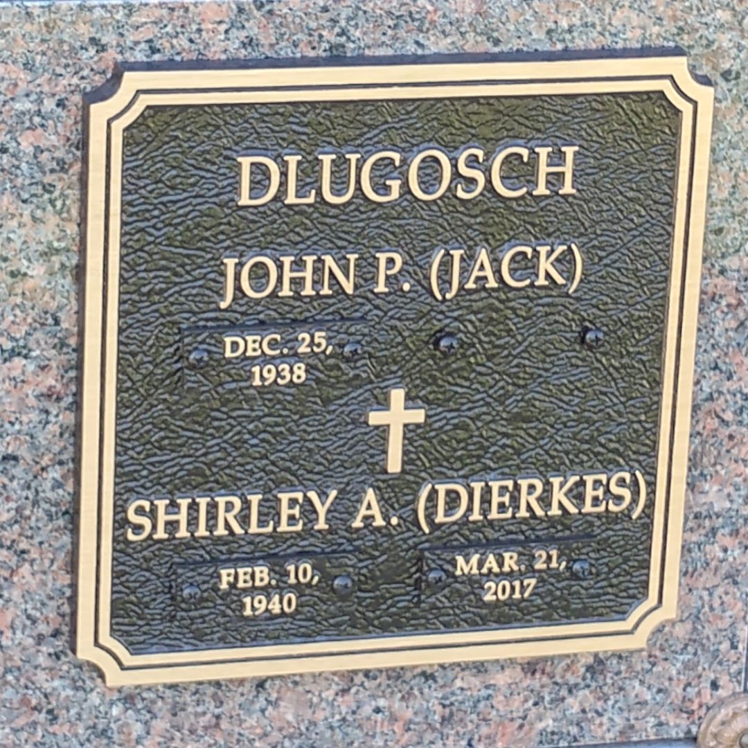 Shirley A. Dierkes Dlugosch's grave